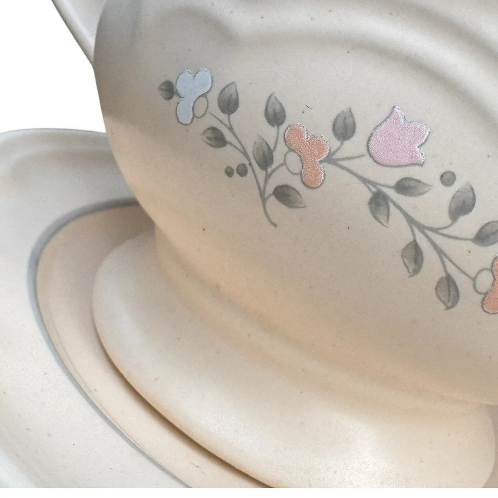 Pfaltzgraff Remembrance Gravy Boat Underplate Saucer Set Tan Floral Stoneware